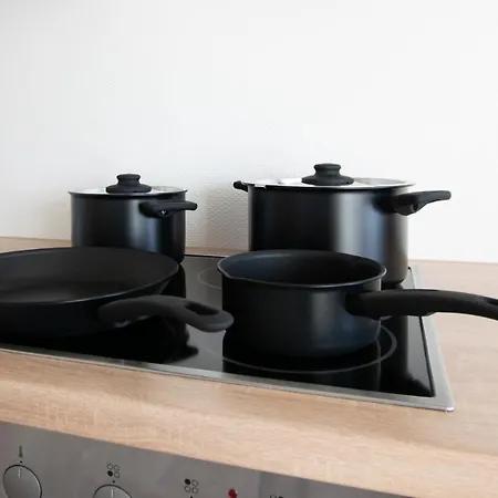 아파트 Tolstov - 3 And 4 Monteur