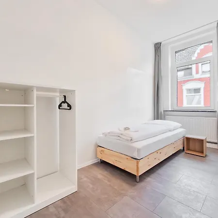 Tolstov - 3 And 4 Monteur Apartmán *