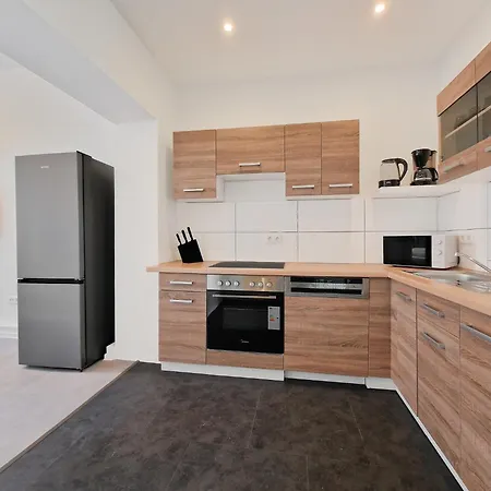 Tolstov - 3 And 4 Monteur Apartmán *