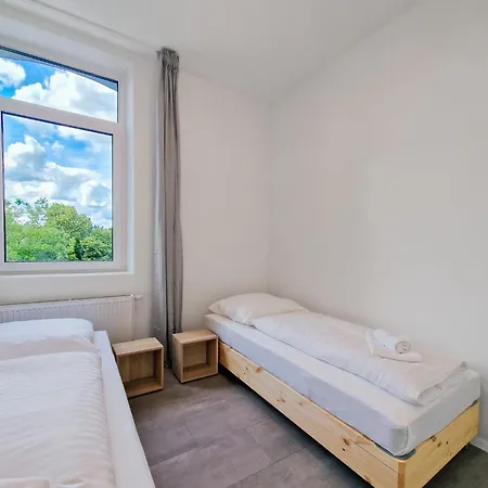 Apartment Raj Living - 3 And 4 Monteur Duisburg