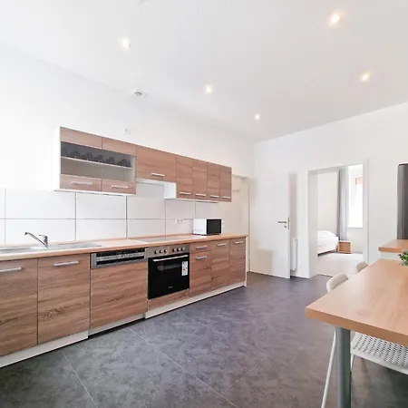 Apartment Raj Living - 3 And 4 Monteur *