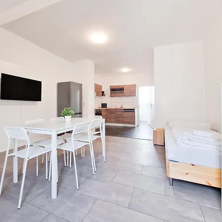 Tolstov - 3 And 4 Monteur 아파트 뒤스부르크