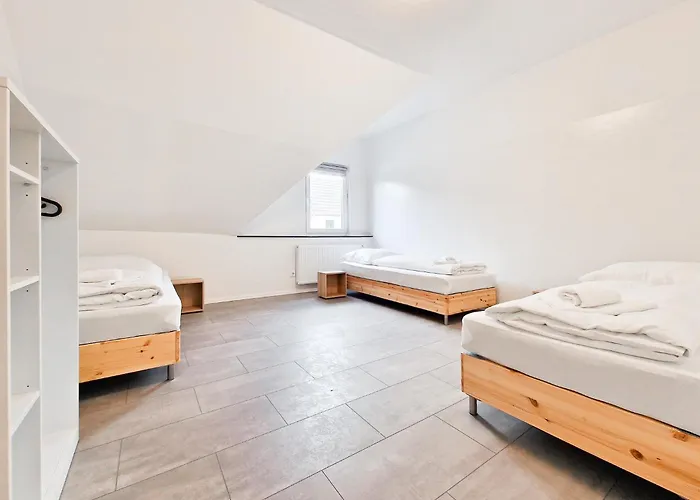 Tolstov - 3 And 4 Monteur Lejlighed *