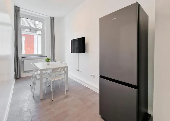 Tolstov - 3 And 4 Monteur *