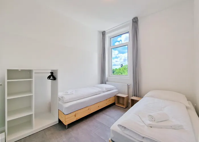 Tolstov - 3 And 4 Monteur Duisburg